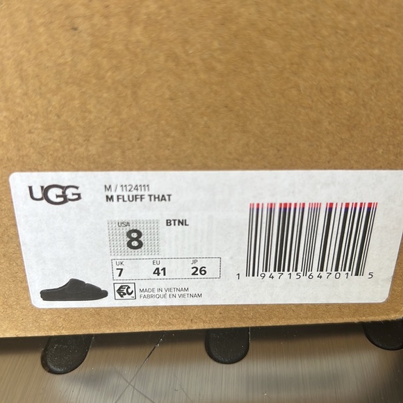 Uggs slippers. Women’s size 9. New in box - Picture 2 of 2